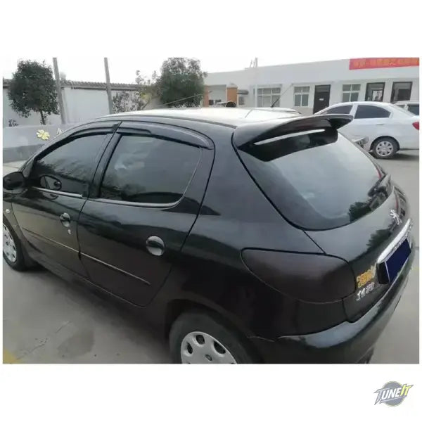 Aileron Arrière Noir pour Peugeot 206 pour une Apparence Sportive
