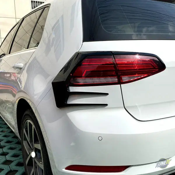 Aileron de coffre noir brillant pour Volkswagen Golf 7.5 MK7.5 - Glossy black