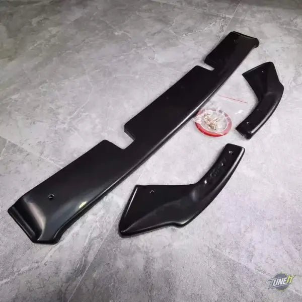 Diffuseur arrière noir brillant Volkswagen Golf Mk8 GTI 2020-2024 Style Maxton - Glossy Black