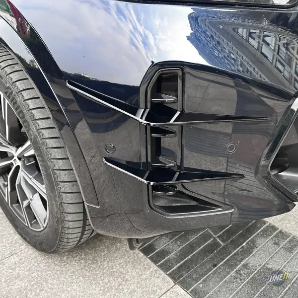 Pare-chocs avant BMW X6 G06 Noir Brillant Style Carbone Pièces Compatibles