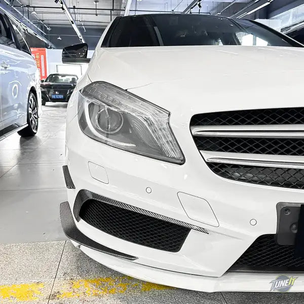 Pare-chocs avant brillant Mercedes Benz Classe A W176 Noir Brillant