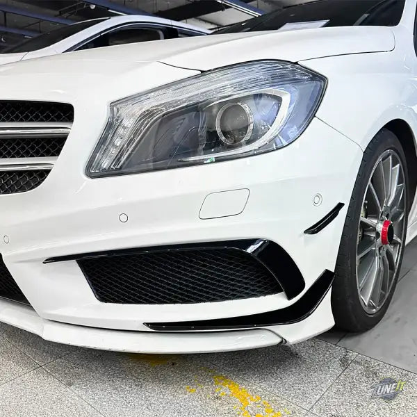 Pare-chocs avant Mercedes Benz Classe A W176 aspect carbone style AMG