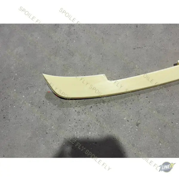 Spoiler arrière central noir brillant style fibre de carbone VW Polo 2019-2024